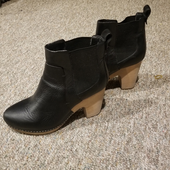 Veronica Beard Camila Clog Wooden Heel Chelsea Boot Black Leather Booties FLAWED - Picture 8 of 16